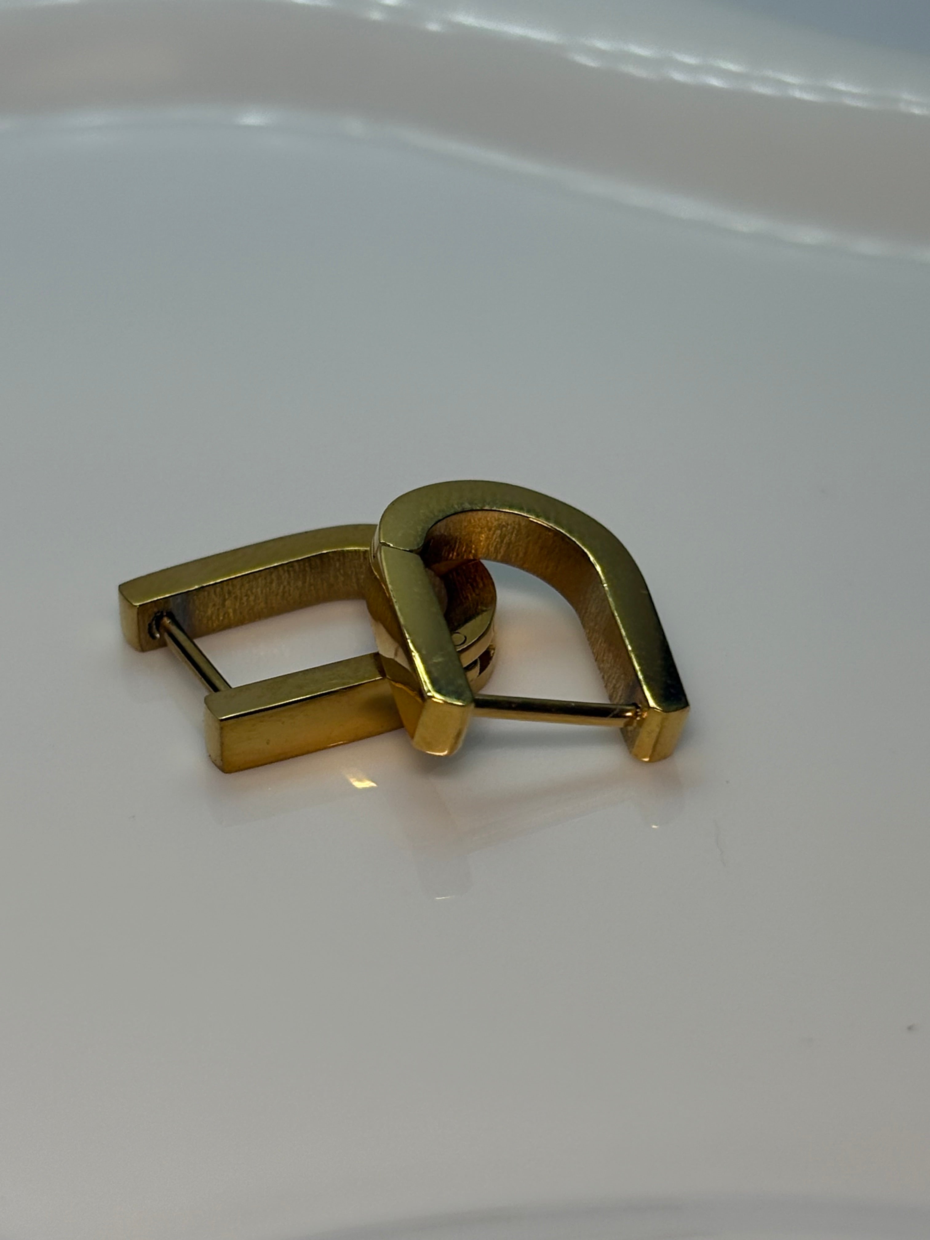 Aurora Gold Clasp
