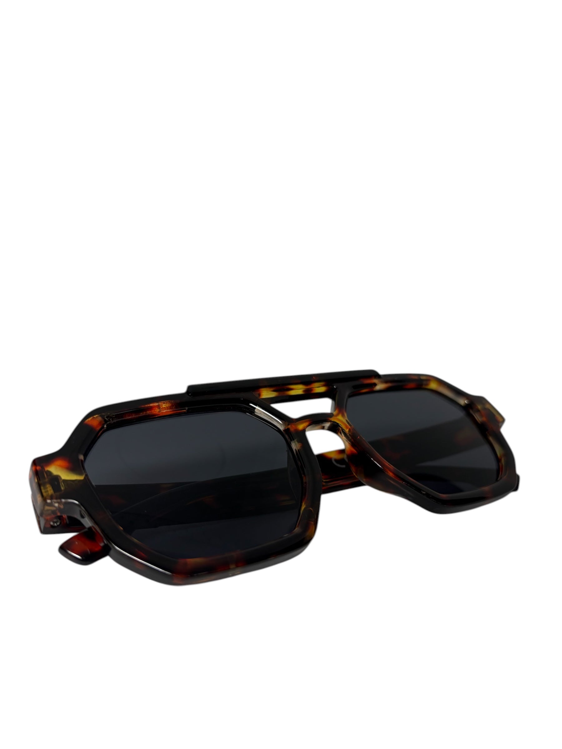 Velvet Edge Sunglasses