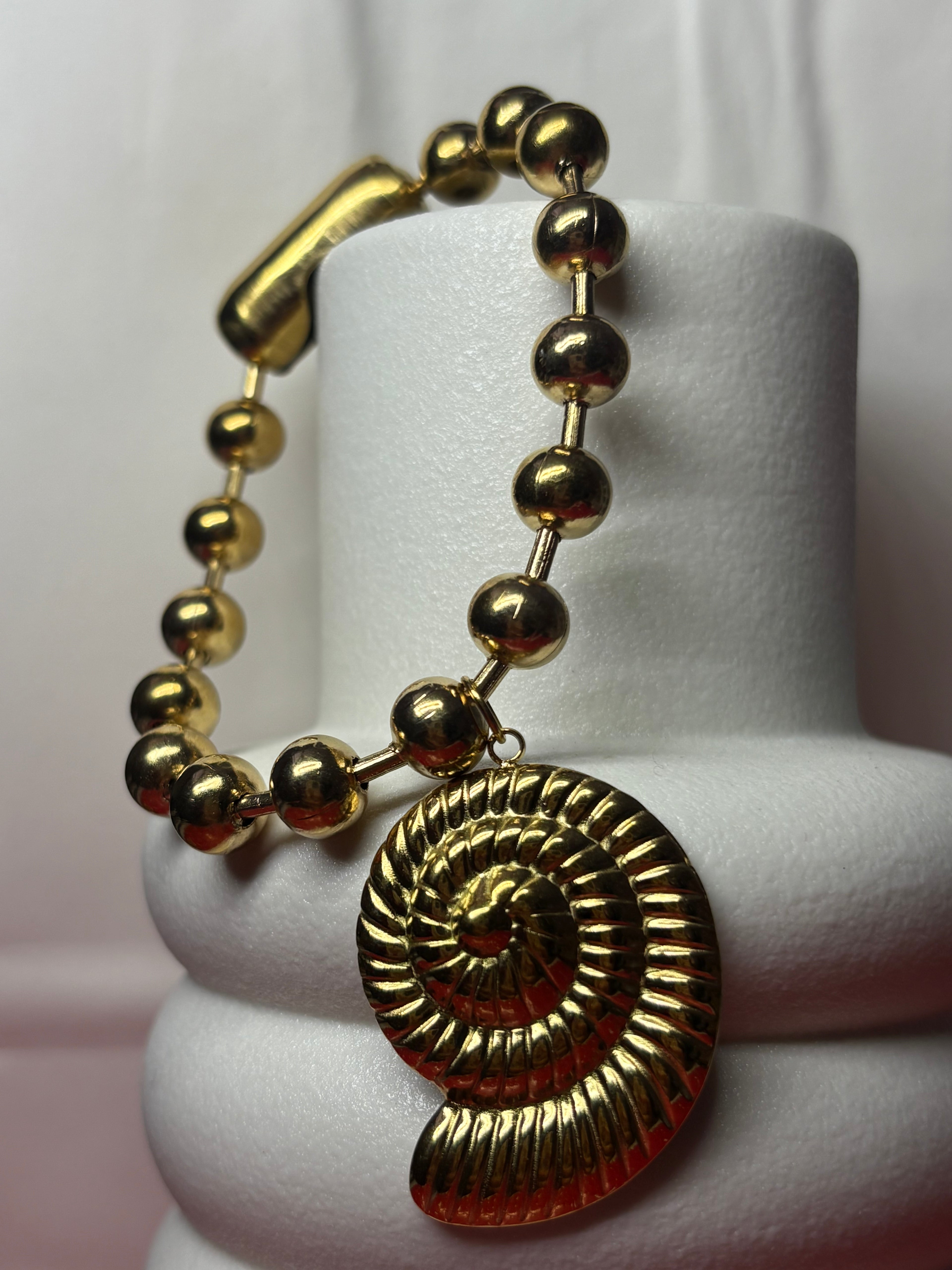 Ball bracelet gold (charms)
