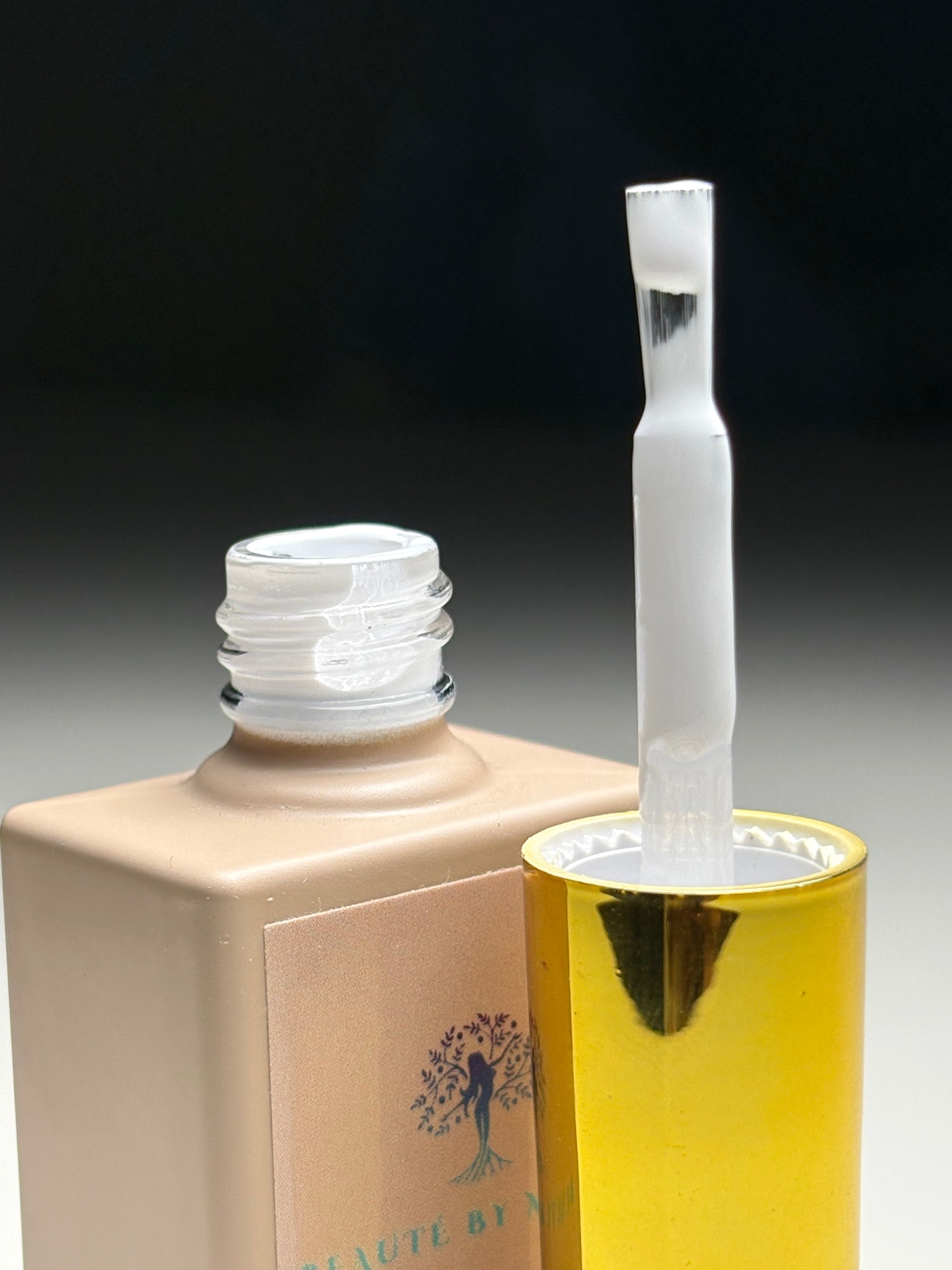 White (062)